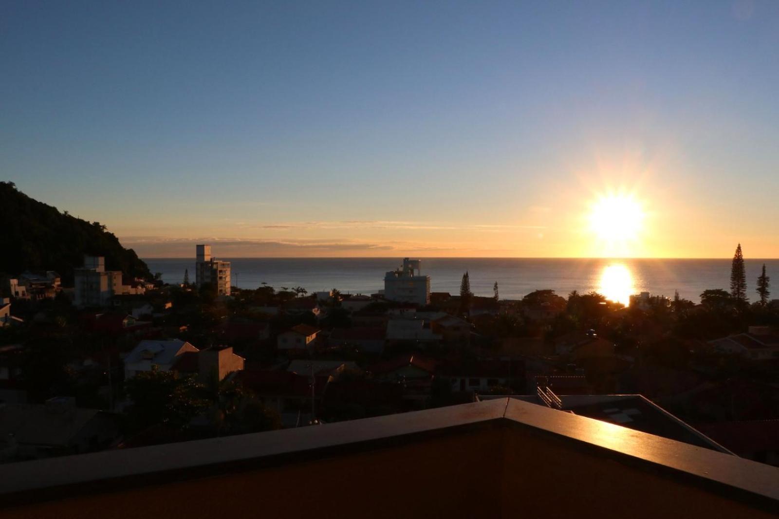 Curta Praia Do Quilombo - Lunata Penha  Buitenkant foto